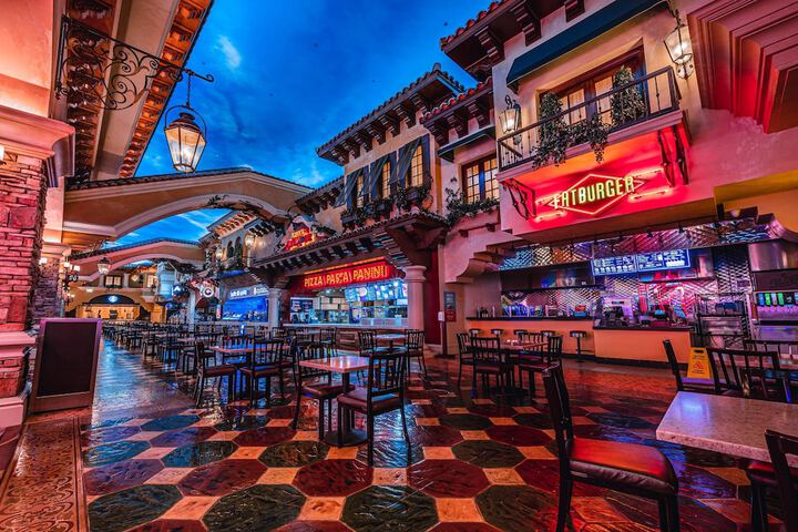 Food court