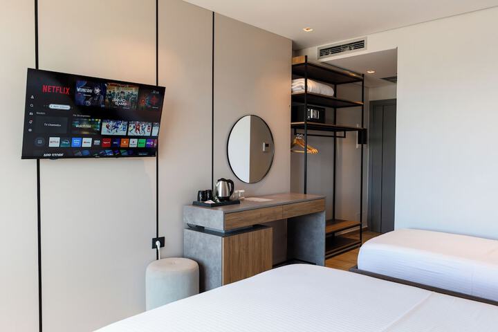 Room 34 of 112