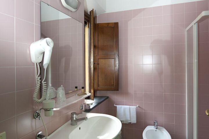 Room 14 of 45