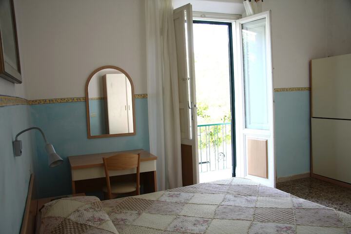 Room 5 of 41