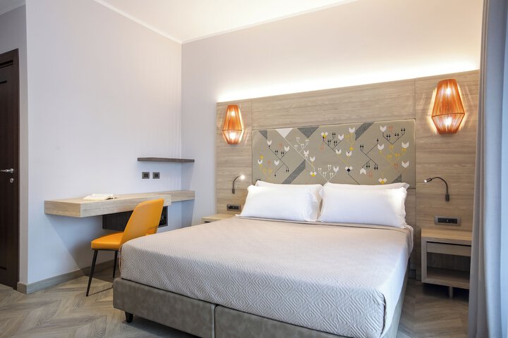 Room 15 of 67
