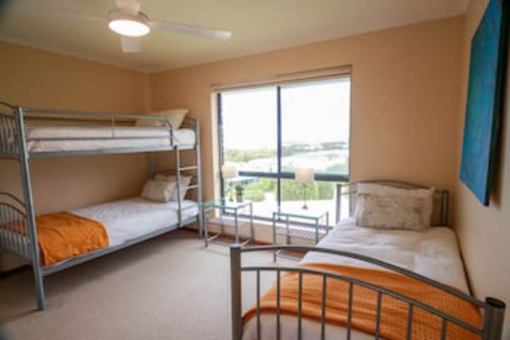Room 46 of 120