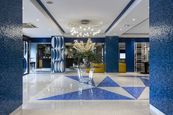 Guest Lobby