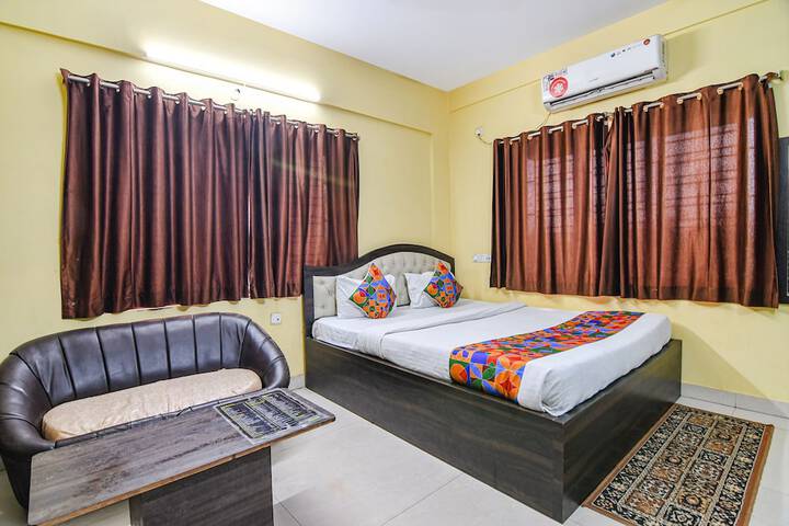 Room 7 of 18