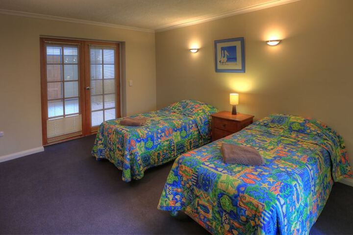 Room 3 of 25