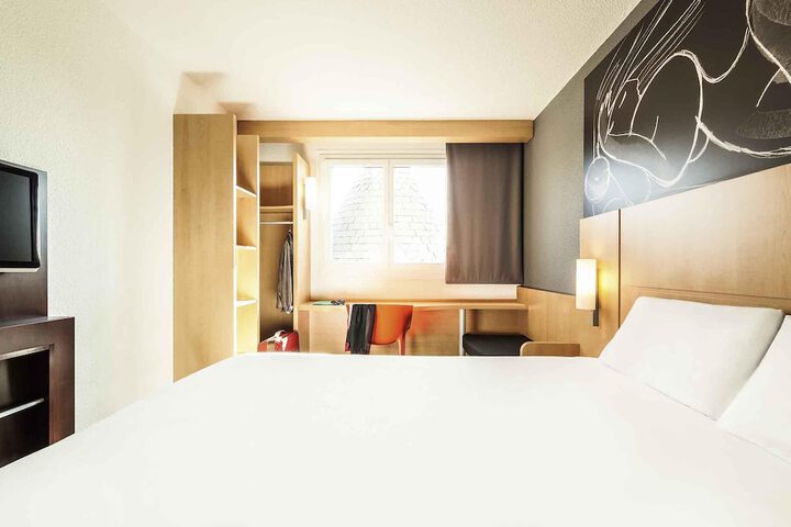 Room 6 of 20
