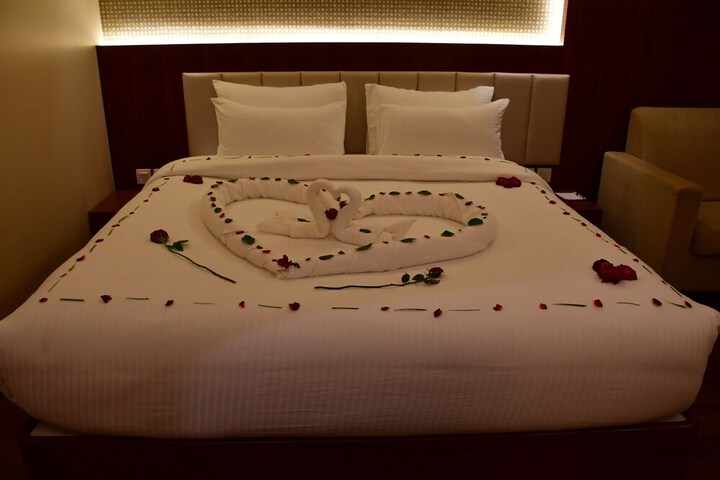 Room 3 of 37