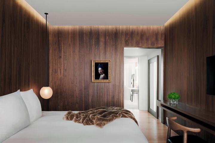 Room 33 of 139