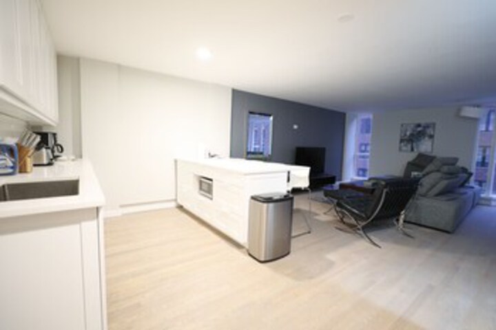 Room 33 of 39