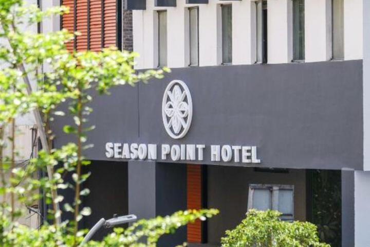 Season Point Hotel