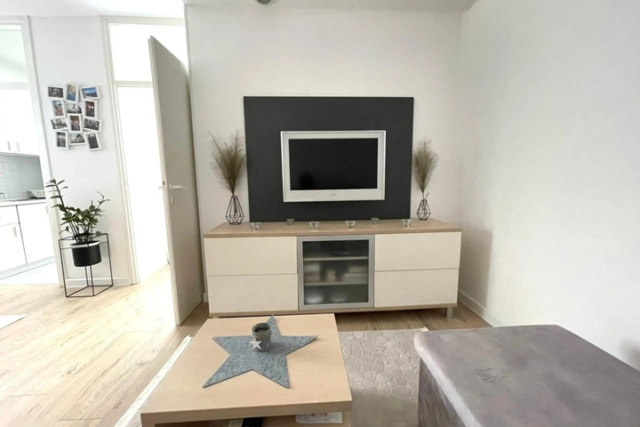 Room 12 of 14