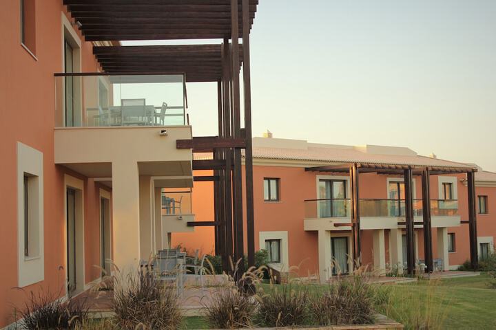 Hotel Exterior 98 of 98