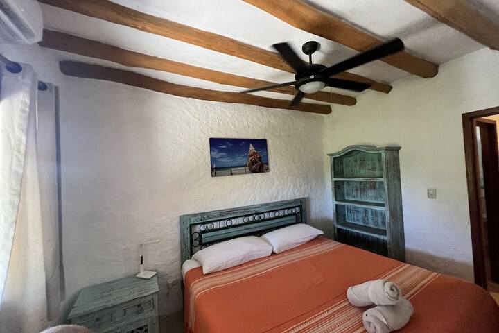 Room 13 of 83