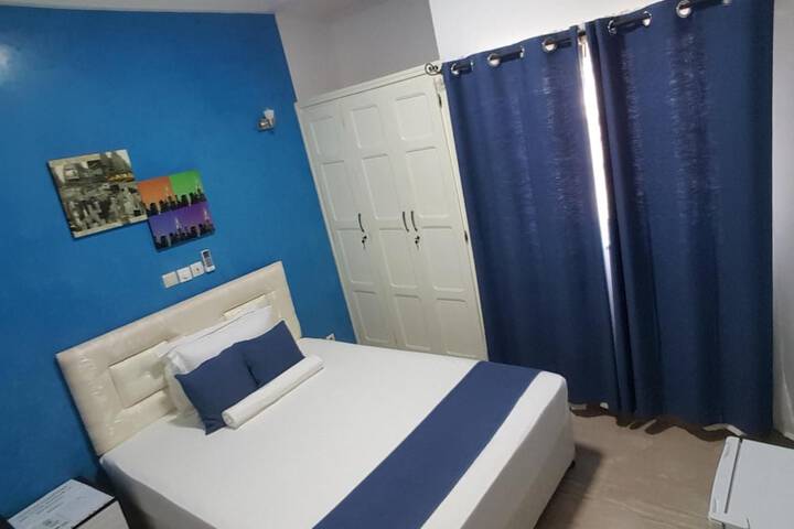 Room 22 of 137