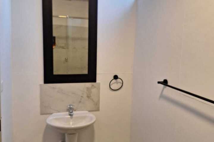 Room 14 of 20