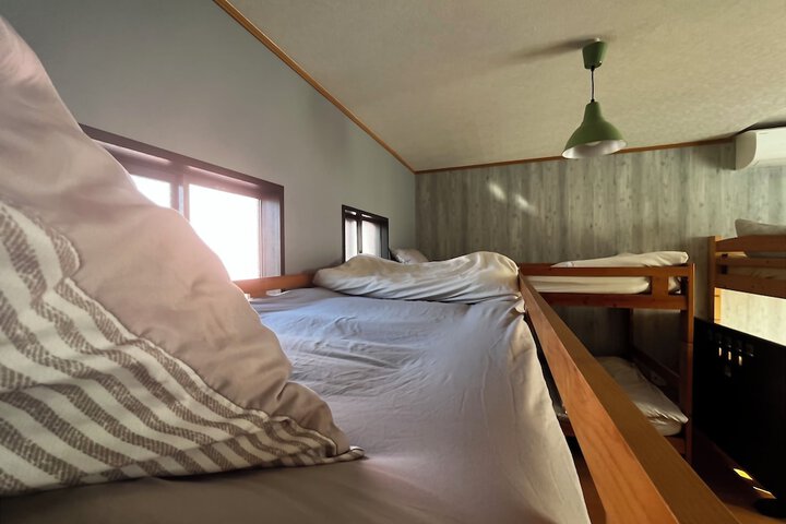Room 18 of 172