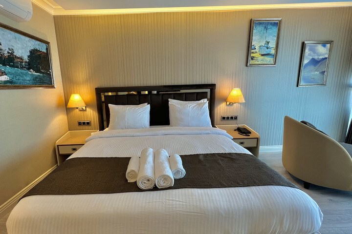 Room 10 of 72