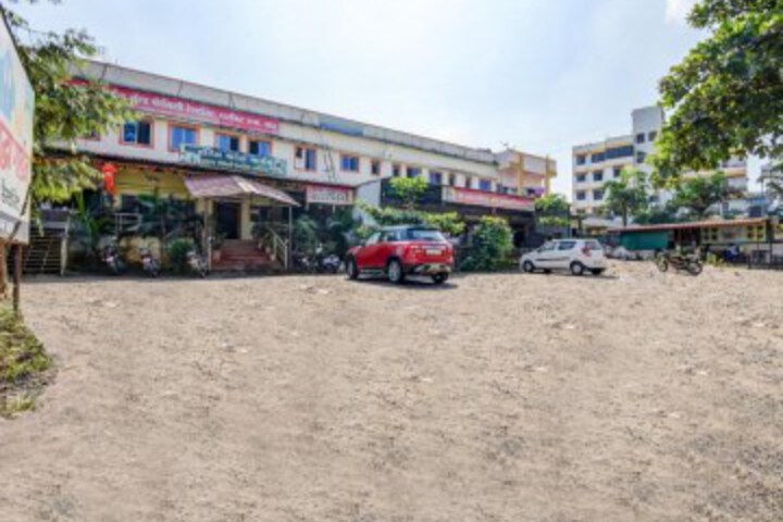 SPOT ON 65533 Shraddha Lodging