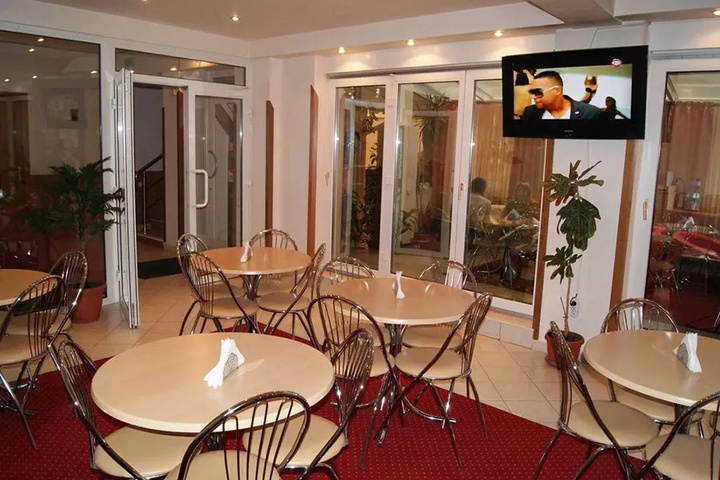 Terrace/Patio 8 of 14