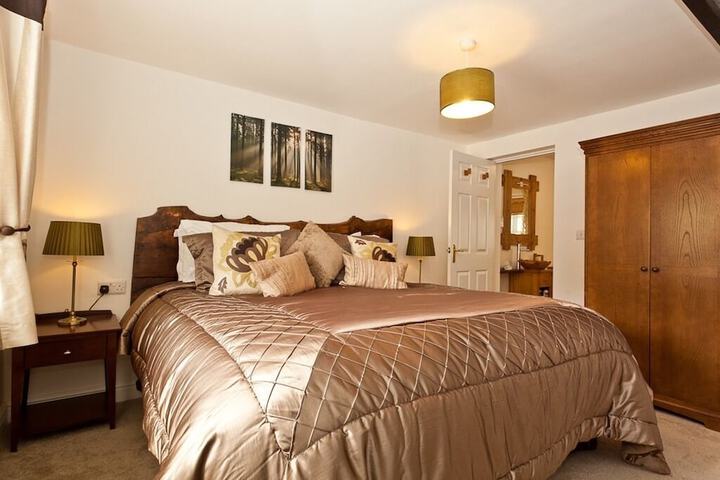 Room 15 of 53