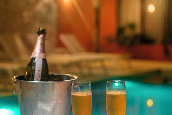 Pool 34 of 40