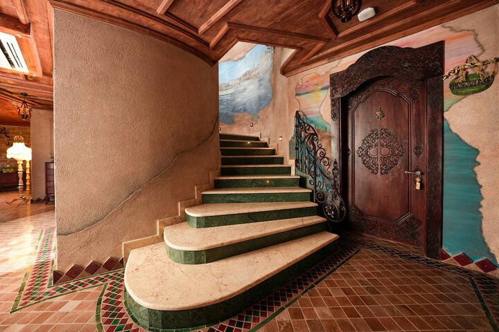 Hotel Interior 112 of 171