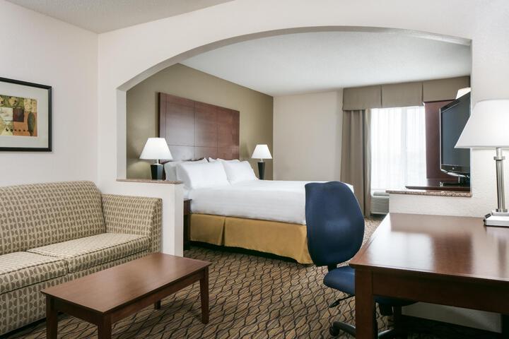 Standard Room, King or Two Doubles (5 of 7)