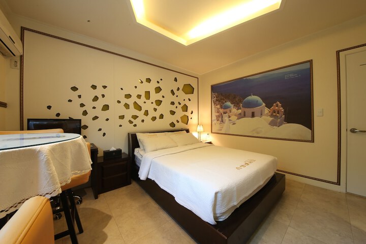 Room 15 of 54