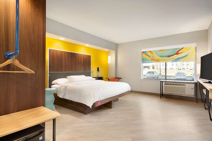 Room 18 of 43