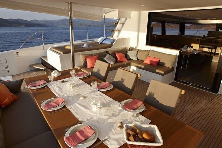 Dream Yacht Charter Private Crewed Yacht