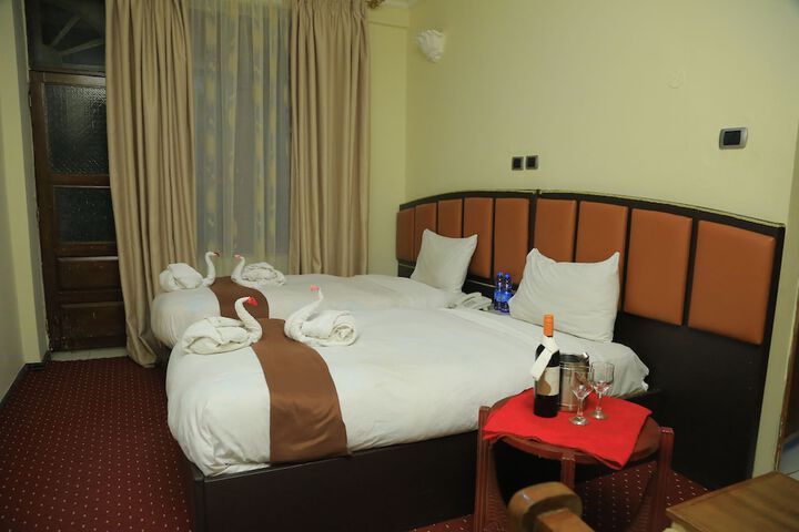 Room 8 of 60