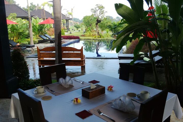 Dining Photos