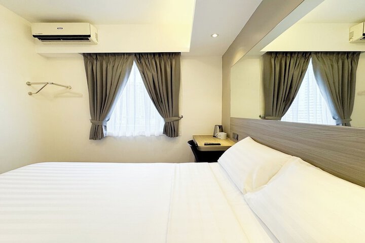 Room 10 of 35