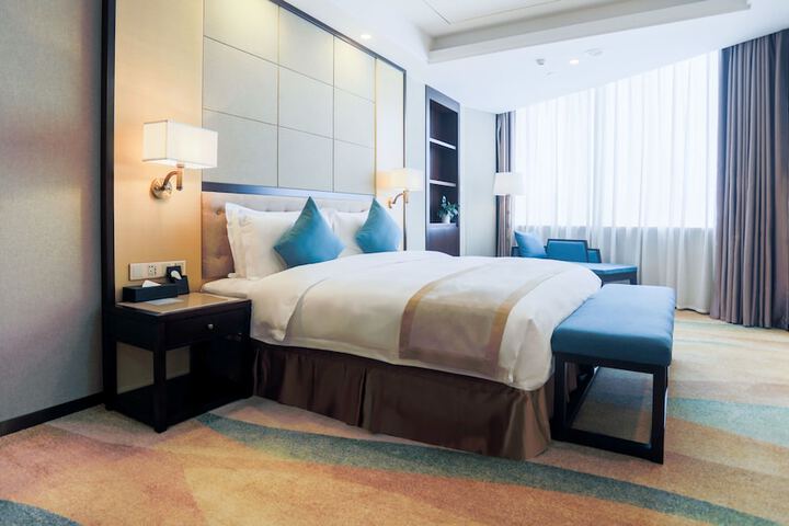 Room 27 of 56