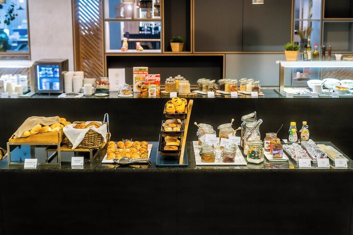 Breakfast/Coffee Service 52 of 81