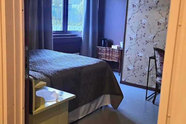 Room 18 of 54