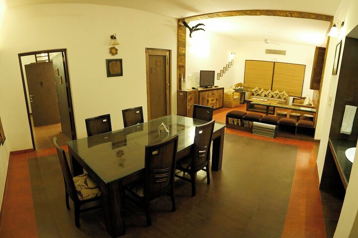 Room 42 of 143