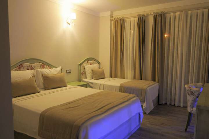 Room 34 of 73
