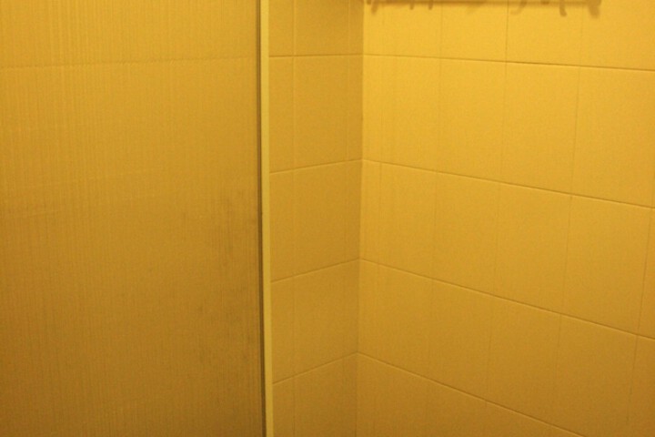 Room 16 of 44