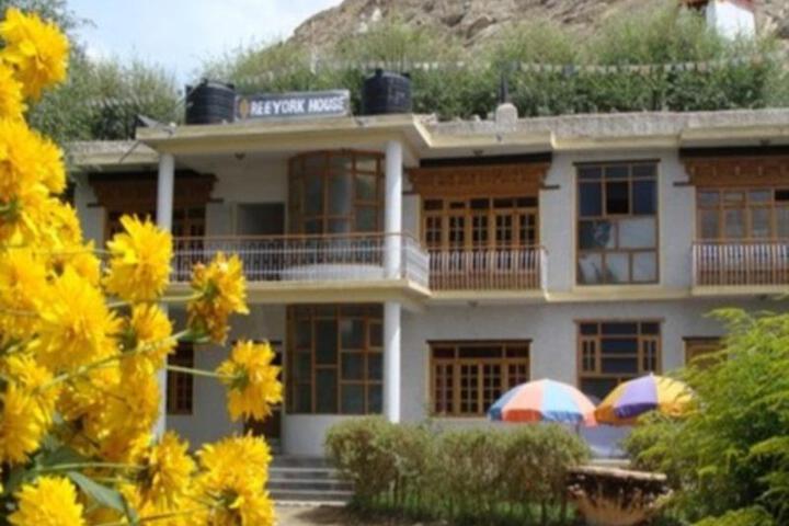 Reeyork House