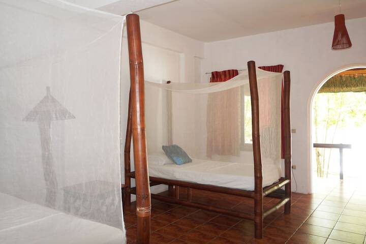 Room 7 of 79