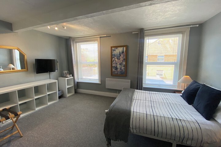 Room 18 of 90