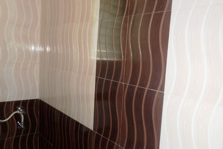 Room 12 of 20