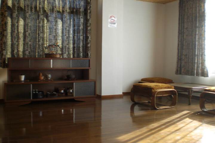 Room 7 of 61