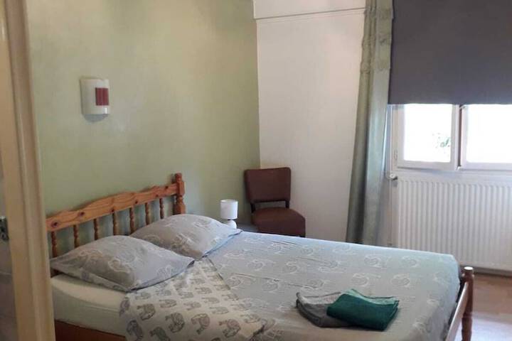 Room 6 of 13