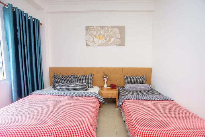 Room 9 of 30
