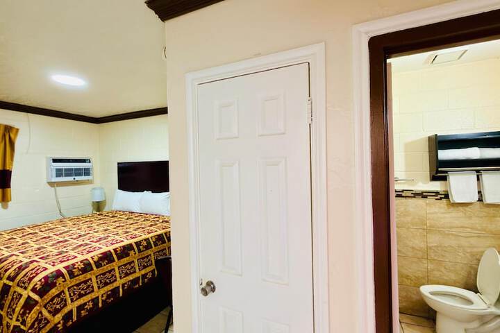 Room 3 of 18