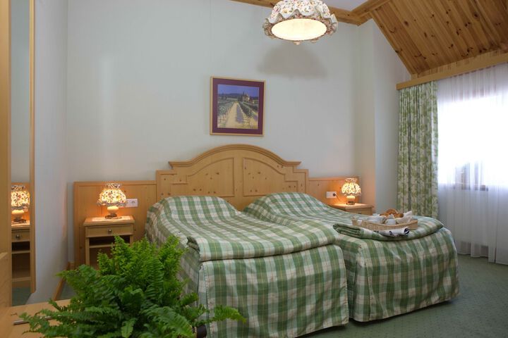Room 34 of 34