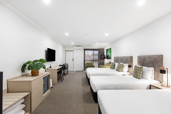 Room 26 of 63