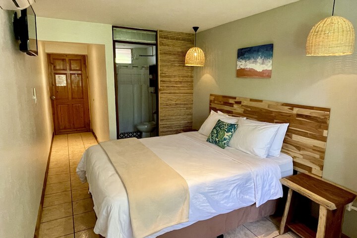 Room 4 of 97
